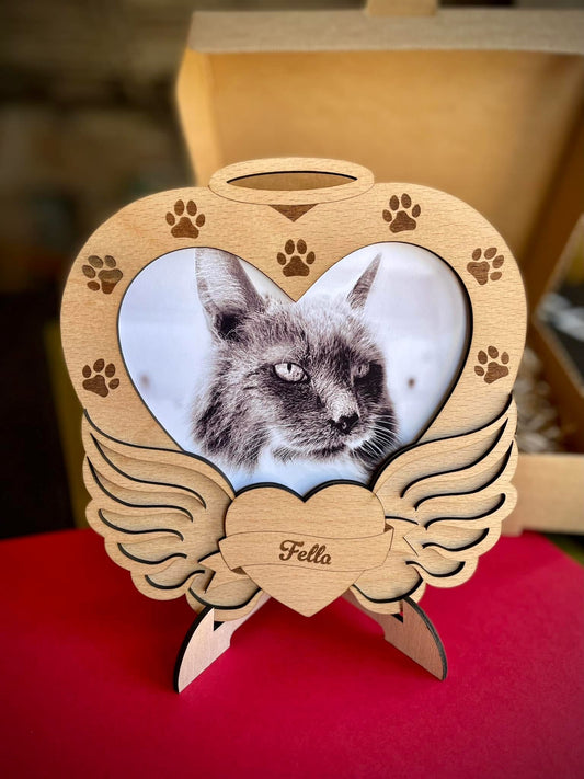 Wooden Angel Wing Heart Pet Photo Frame – Wall Hanging – Personalisable (NATURAL)