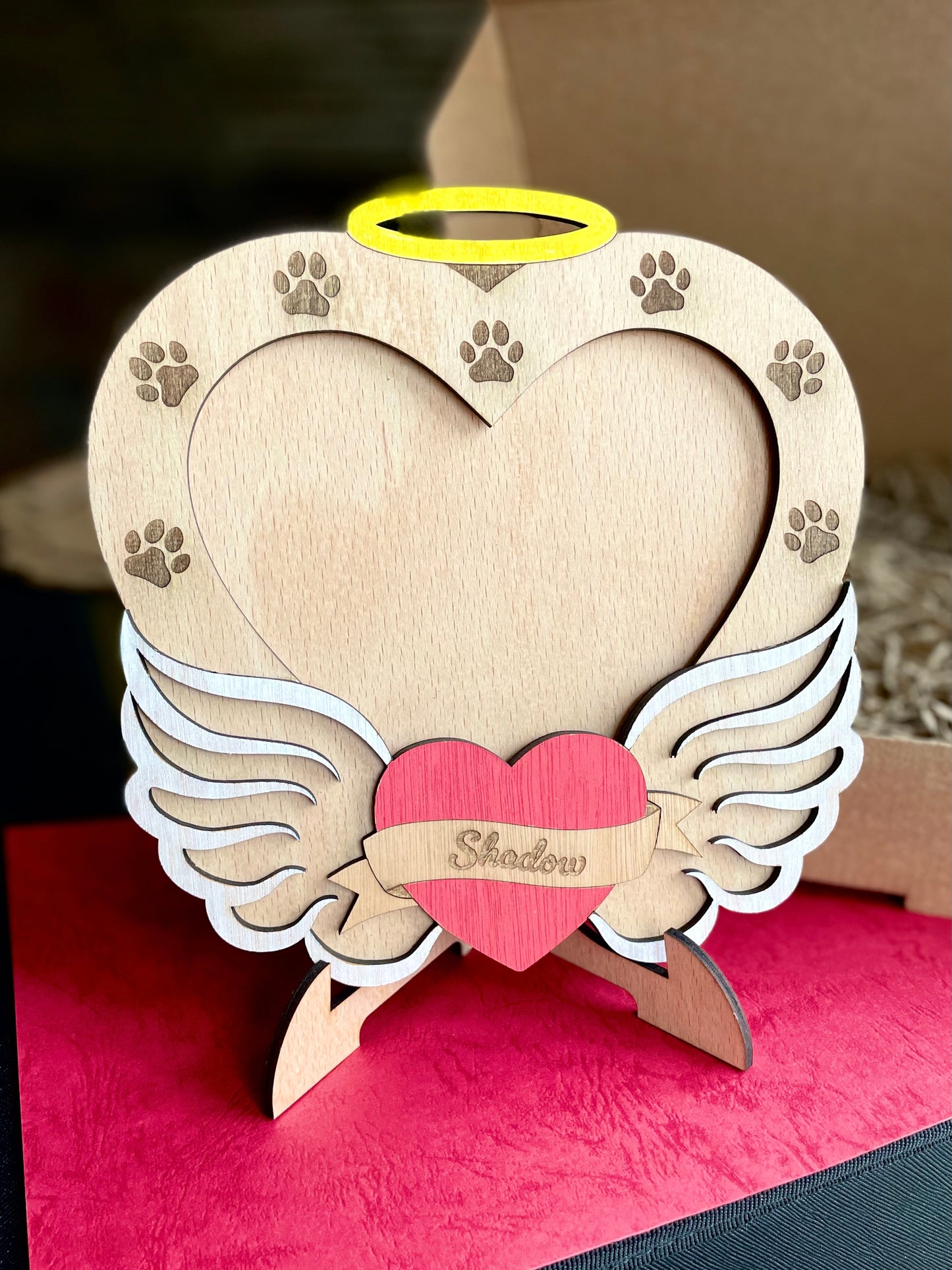 Wooden Angel Wing Heart Pet Photo Frame – Wall Hanging – Personalisable (NATURAL/RED/WHITE/YELLOW)